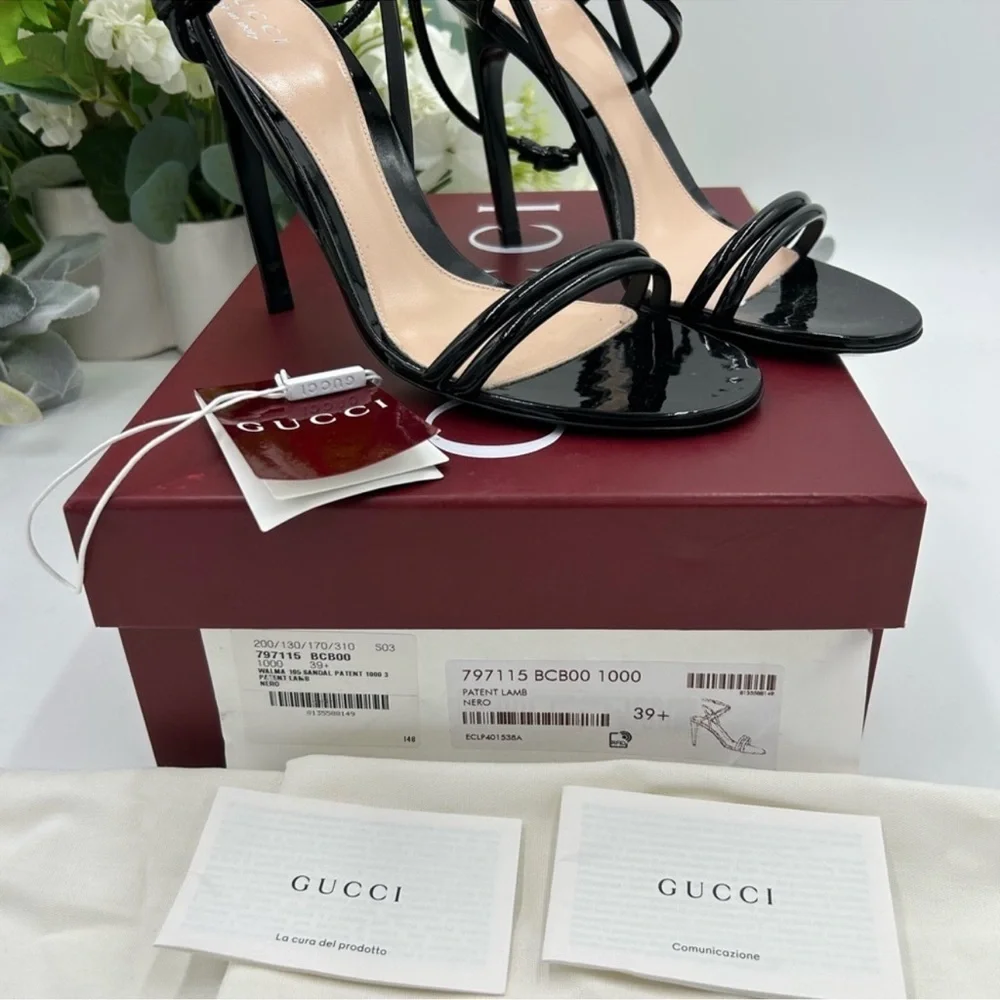 Women’s Gucci, patent leather strap sandals size 39.5 made in Italy